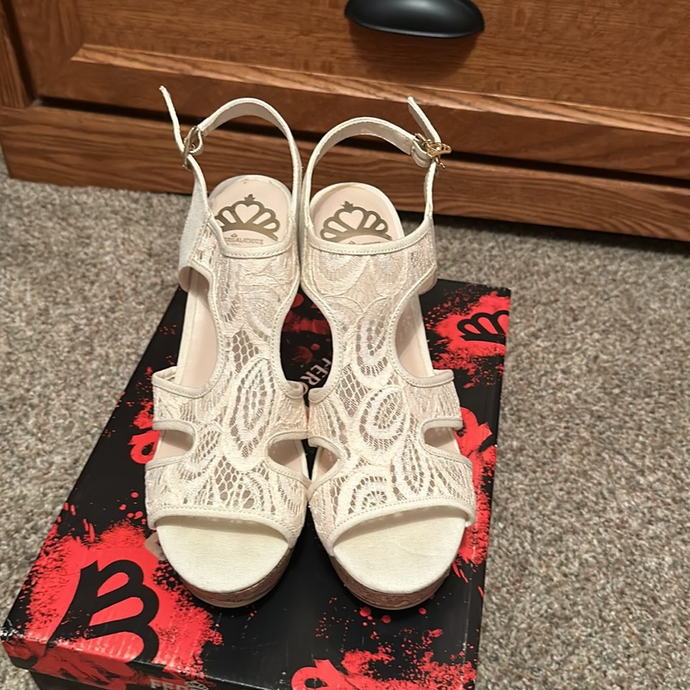 Fergalicious heels - Picture 3 of 3